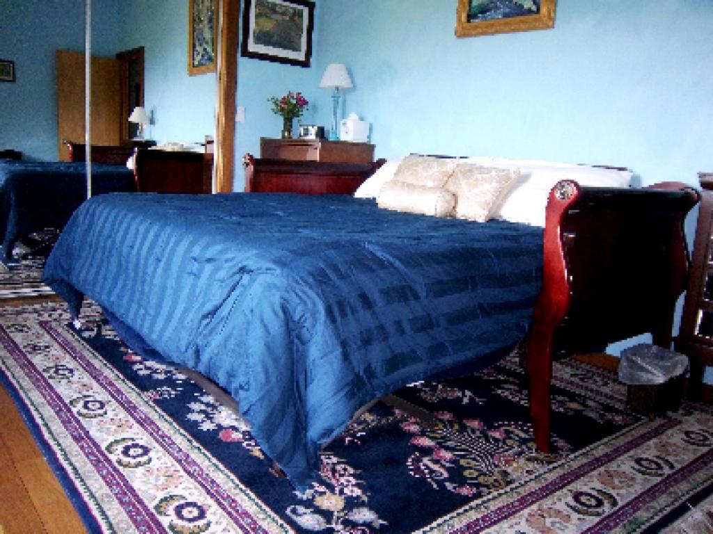 Coppertoppe Inn & Retreat Center Hebron Quarto foto